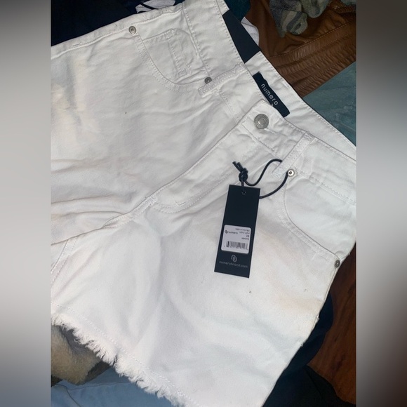 WHITE SHORTS ||BNWT|| NUMERO Lou Lou High Rise Raw-Edge-Hem Denim Cutoffs sz 26 - Picture 3 of 5